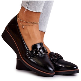 Vinceza Keilschuhe aus Lackleder Schwarz Melodien