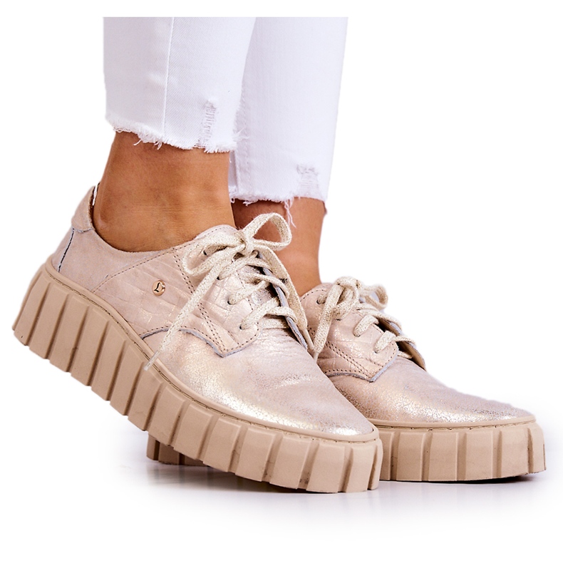 Lemar Leder-Brogues auf der beige-goldenen Hypnose-Plattform