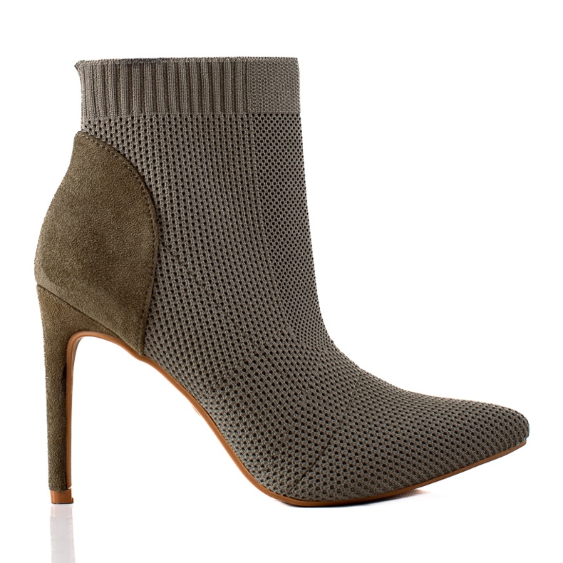 Passende Stiefel auf einem S. Barski-Absatz grün