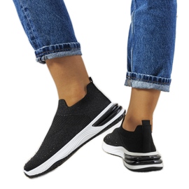 Schwarze sportliche Slip-on-Sneaker von Winston