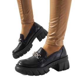 Schwarze Loafer auf klobiger Ruth-Sohle