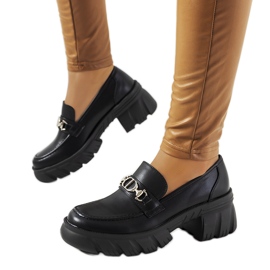 Schwarze Mokassins auf dicker Brant-Sohle