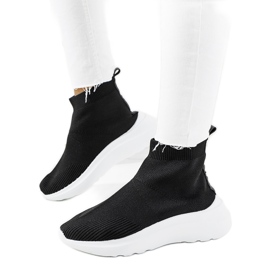 Schwarze High-Top-Sneakers von Jennifer