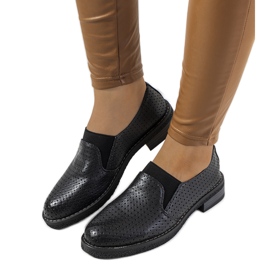 Schwarze durchbrochene Schuhe von Nilde