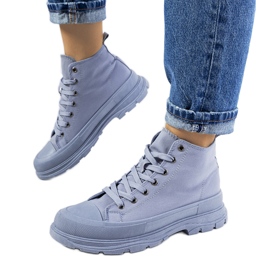 Blaue knöchelhohe Sneakers auf der Boyes-Plattform