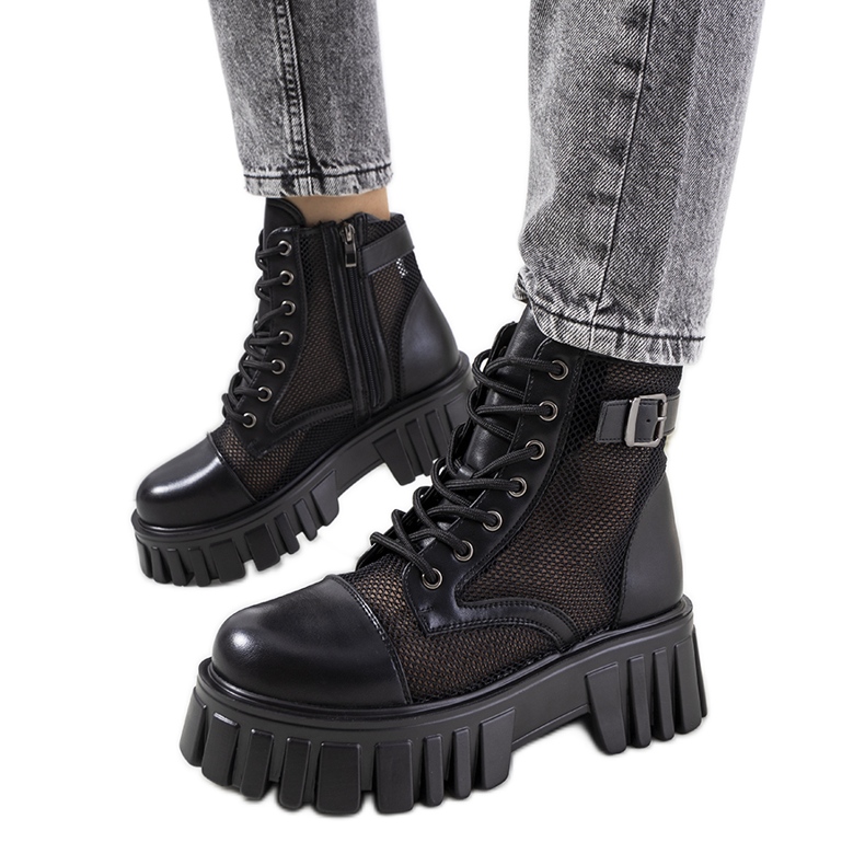 Schwarze Stiefel mit durchbrochenem Potts-Obermaterial