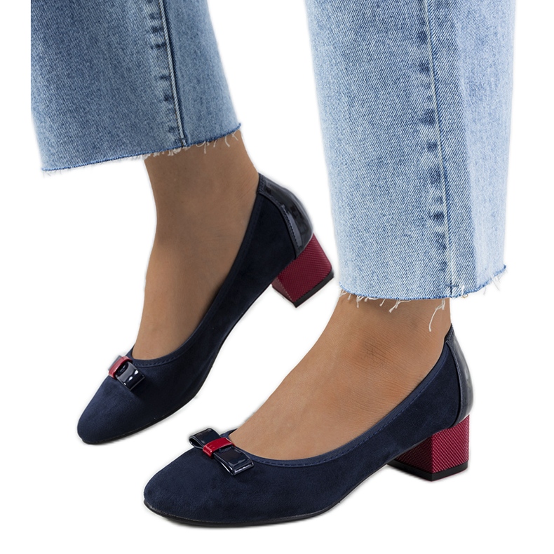 Marineblaue Pumps mit Deniz-Schleife rot navy blau