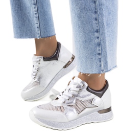 Weiße Metallic-Sneakers von Torres