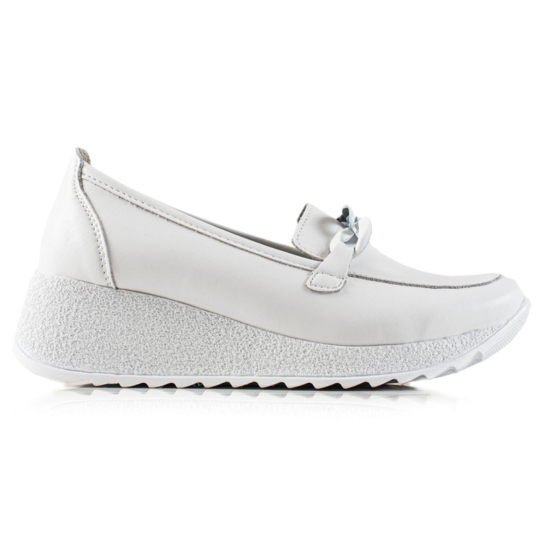 Filippo Leder-Brogues auf der Plattform weiß