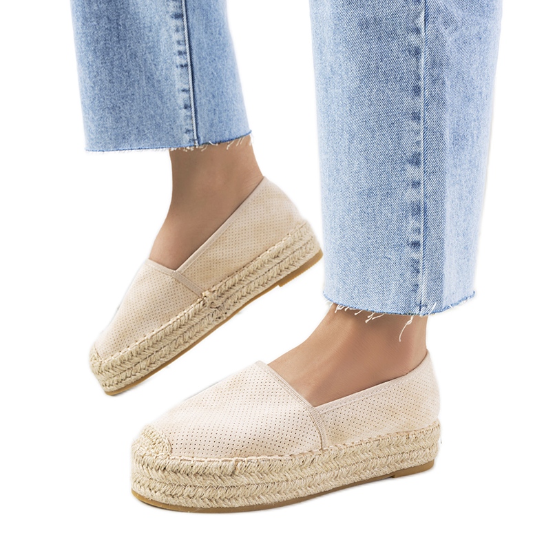 Beige Capelle Espadrilles mit Lochmuster
