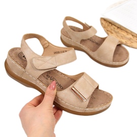 Sandalen mit Klettverschluss eVento W EVE223A beige