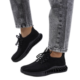 Witting schwarze Turnschuhe