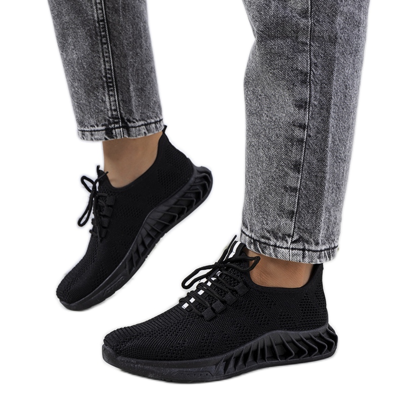 Witting schwarze Turnschuhe