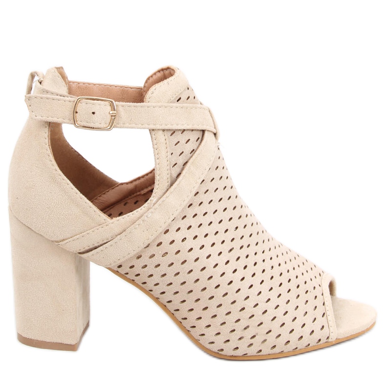 Durchbrochene Sandalen auf der Barika Beige Post