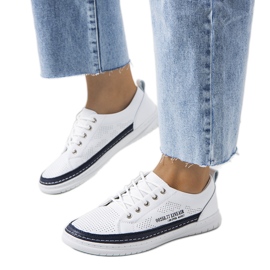 Weiße Ledersneaker von Valeska marineblau