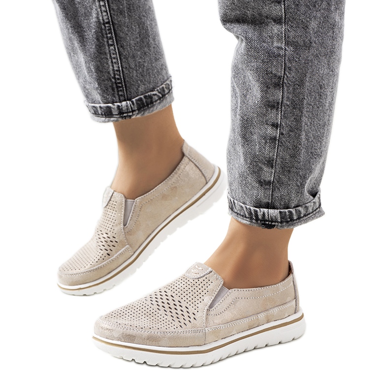 Beige Lederschuhe von Wiggen golden