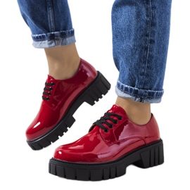 Rot lackierte Schuhe von Eileen