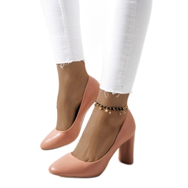 Pinke Pumps auf der Burnaby-Post rosa