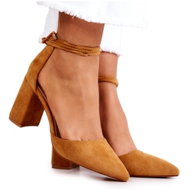 FB2 Pumps Auf Einem Balken Gebundener Kamelsalat braun gelb