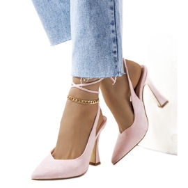 Pinke Schnürpumps an der Lotti-Post rosa