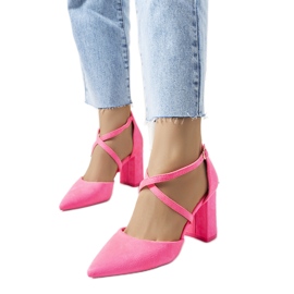 Pinke Neonpumps an der Post Hassing rosa