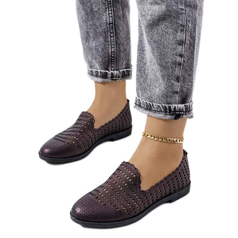 Naja Braune Loafer für Damen mit Lochmuster