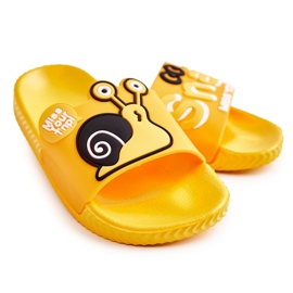 Helle gelbe Schneckenhausschuhe für Kinder