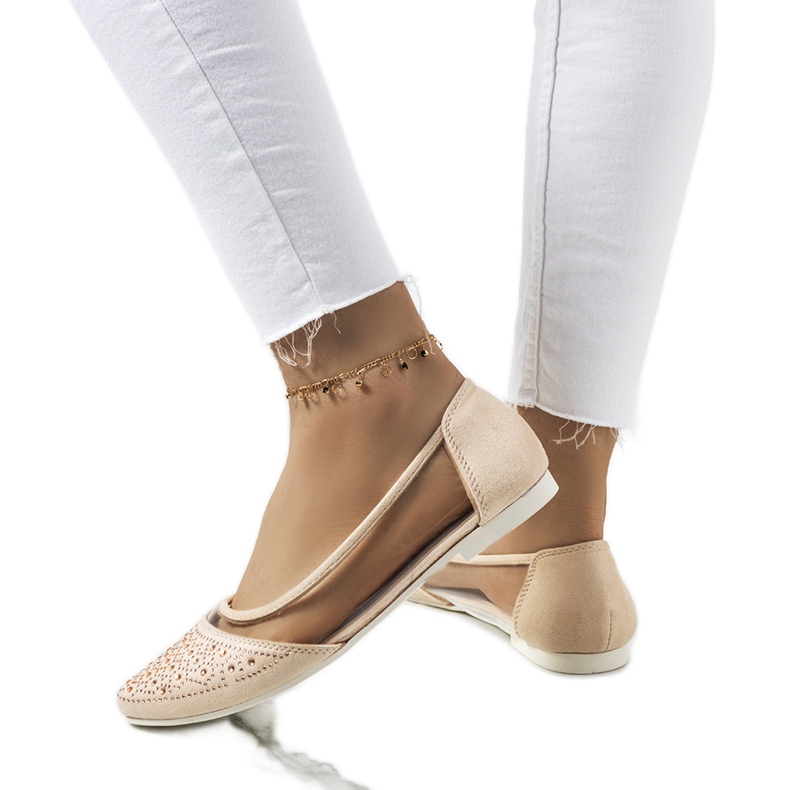 Halbtransparente beige Ballerinas von Marx