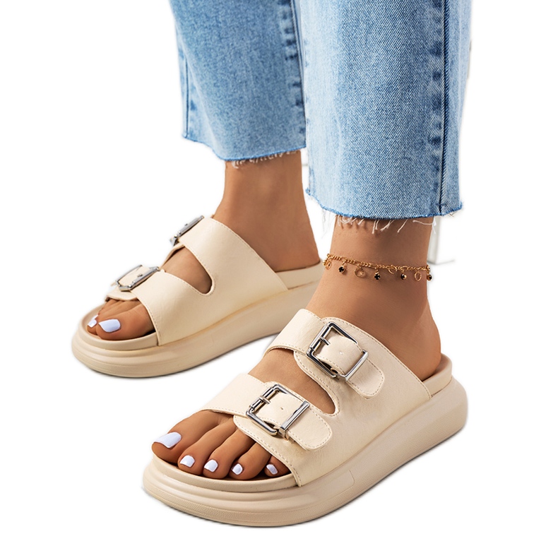 Beige Hausschuhe mit Ageston-Schnallen