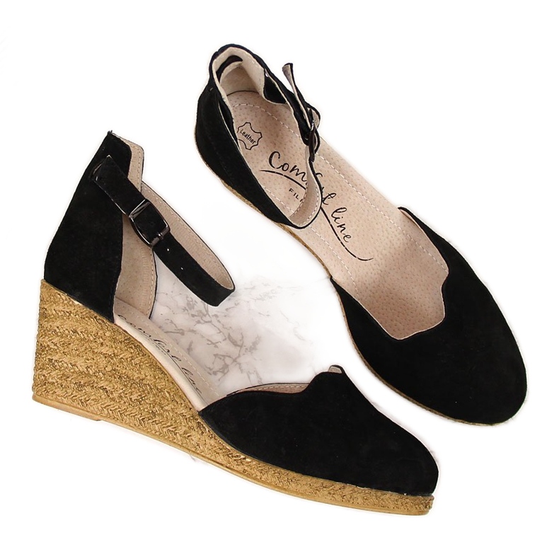 Damensandalen aus Leder auf einem schwarzen Keil Filippo