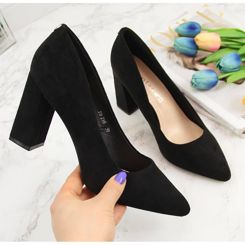 Pumps auf der Post aus schwarzem Wildleder Sergio Leone