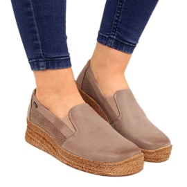 Damenschuhe aus Leder mit beigem Keil Helios 350