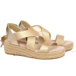 Damensandalen Espadrilles auf dem goldenen Big Star HH274414 Plateau
