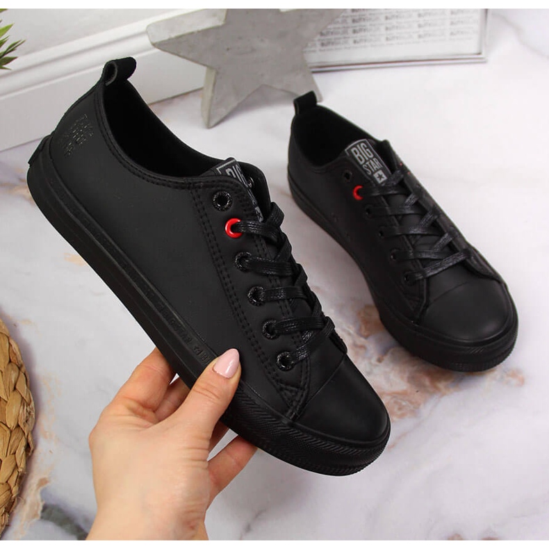 Low-Top-Sneaker aus Kunstleder ganz in Schwarz Big Star JJ274006