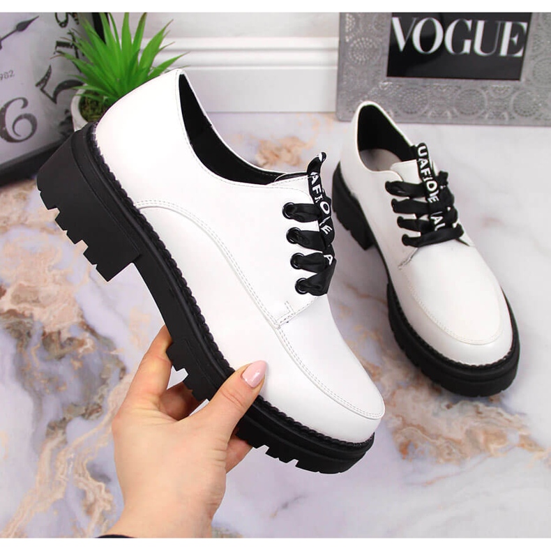 Damenstiefel mit weißem Laura La.Fi Plateau