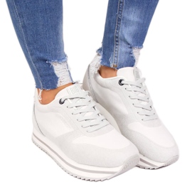 Damen Sportschuhe auf der weißen Plattform Big Star II274216