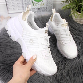 Damenturnschuhe auf der weißen Bugatti-Plattform