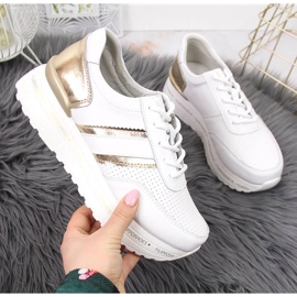 Damenschuhe aus Leder auf der weißen Filippo-Plattform