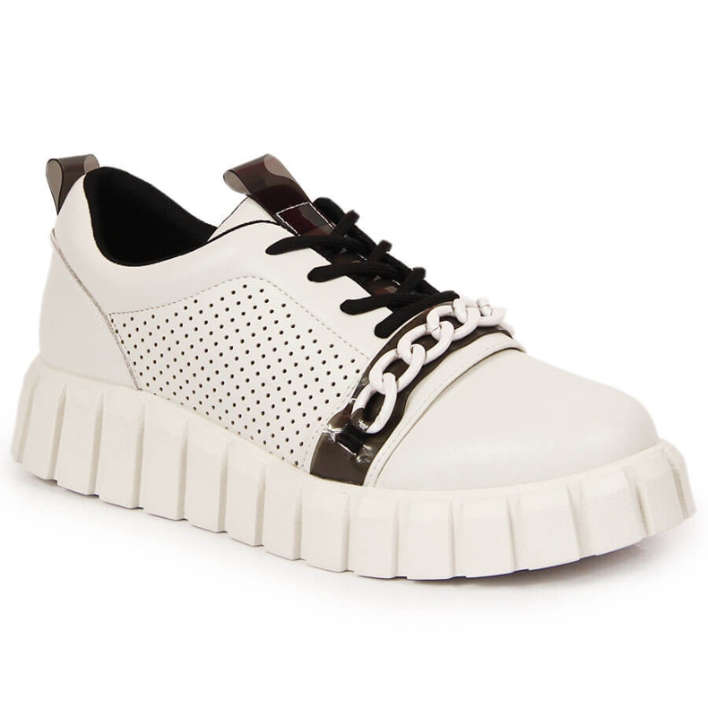 Damen-Lederschuhe auf dem Plateau mit Artiker-Kette weiß