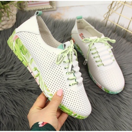 Durchbrochene Damenschuhe aus weißem Leder mit Keil Artiker