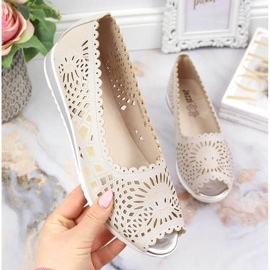 Durchbrochene, offene Zehen, beige Jezzi Damenschuhe