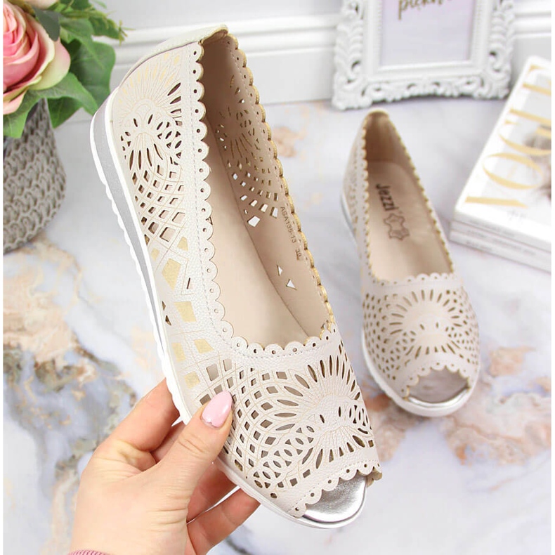 Durchbrochene, offene Zehen, beige Jezzi Damenschuhe