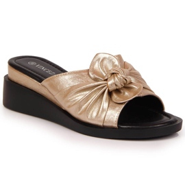 Goldene Keilpantoffeln für Damen Vinceza