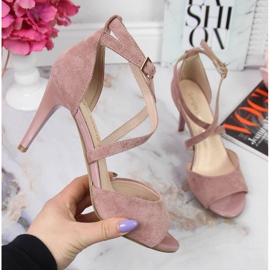 Damensandalen auf einem hohen Absatz rosa Sergio Leone