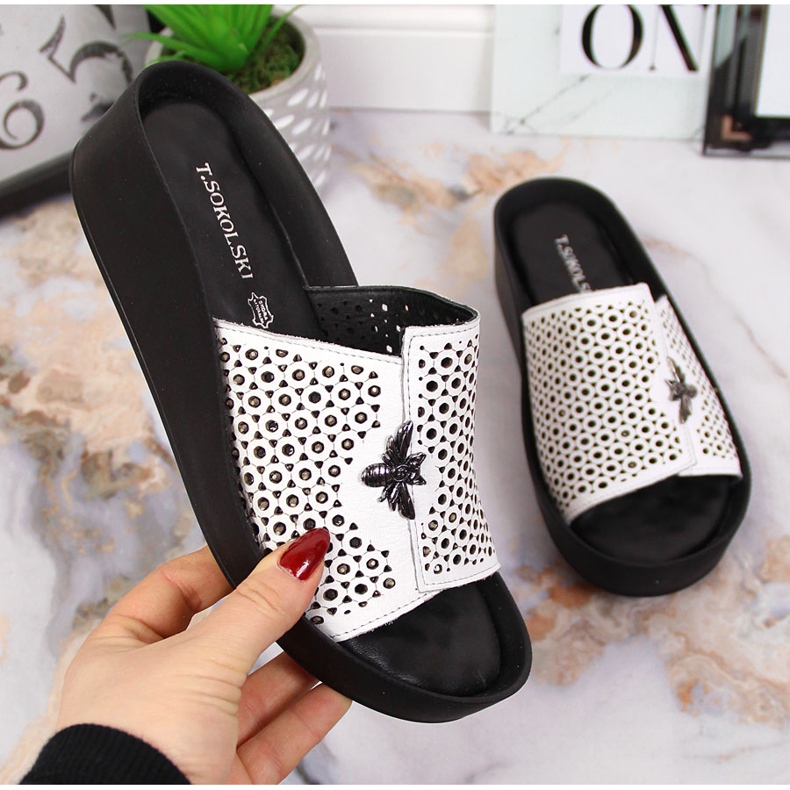 Weiße durchbrochene Lederpantoffeln für Damen T.Sokolski