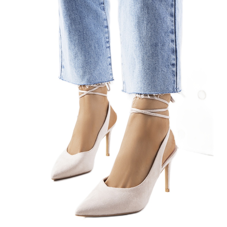 Beige High Heels mit Hakols Absatz