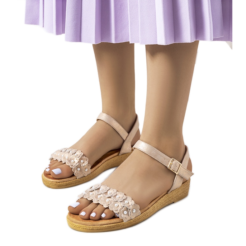 Goldene Damensandalen von Farra rosa