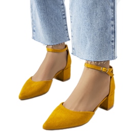 Senf Litze Pumps gelb