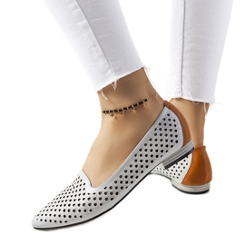 Graue, durchbrochene Ballerinas von Jarrett