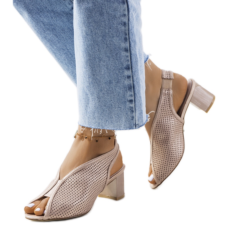 Rush rosa durchbrochene Sandalen golden